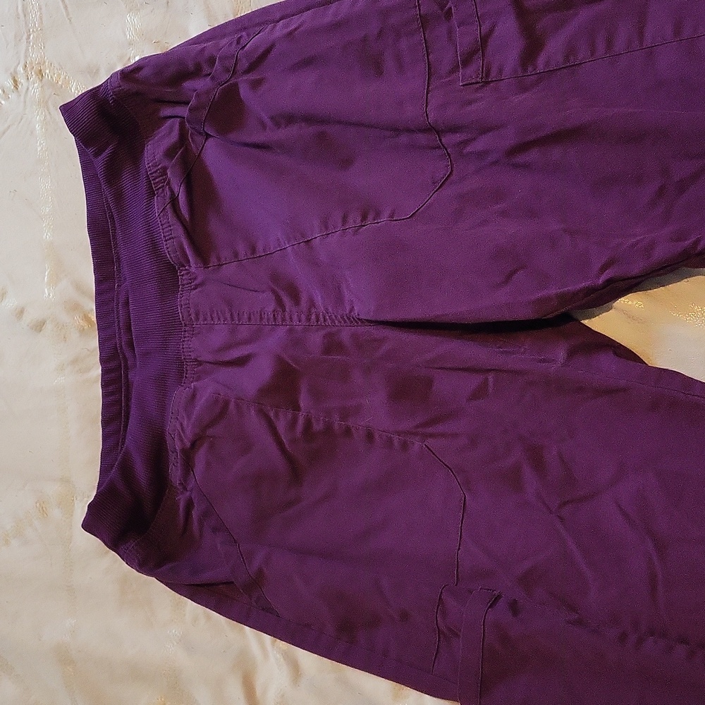 Small scrub pants